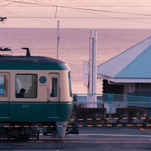 黑人与亚洲女深喉呕吐
